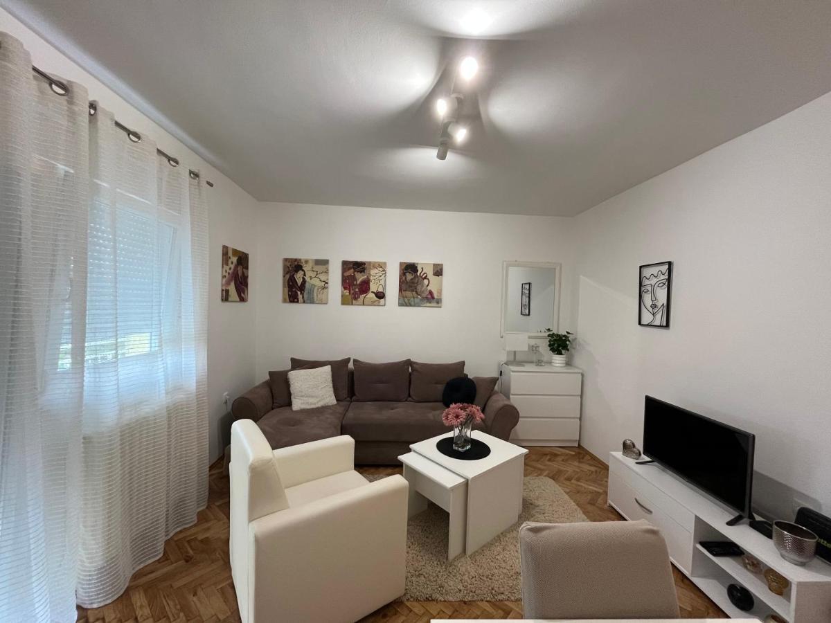 Apartment Sophie Нови-Сад Экстерьер фото